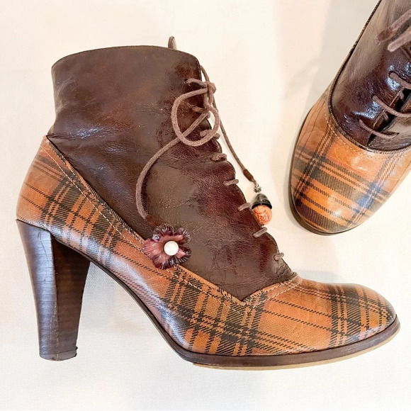 Kendo Tartan Heeled Ankle Boots - Picture 7 of 16